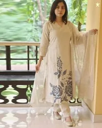 SVARAA Women Printed 3-Piece Straight Kurta Set