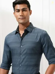 HIGHLANDER Men Striped Casual Shirt
